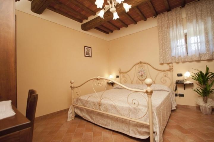 Casale L'Antico Carro Bed & Breakfast Кортона Стая снимка